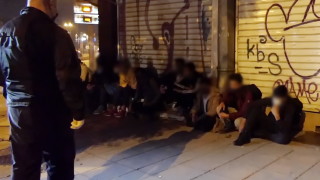 Група от 13 мигранти е заловена в столичния квартал Кръстова