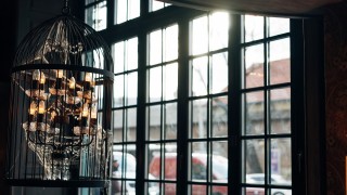 В непрекъснато развиващия се свят на интериорния дизайн осветлението се