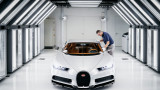 Колко време отнема боядисването на един автобомил на марката Bugatti