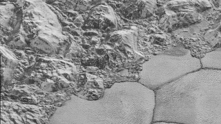 New Horizons изпрати първите най-добри снимки на Плутон