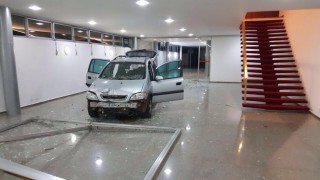 Кола се вряза в президенткия дворец в Бразилия