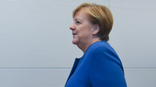 Правителството на германския канцлер Ангела Меркел е пред засилващ се