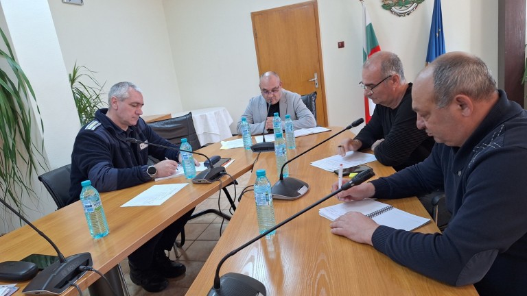 В Разград въвеждат редица забрани заради птичи грип