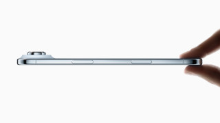 Apple (засега) задържа цените на новите iPhone модели на фона на заплахите за мита от Тръмп
