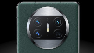 След като изненада света през август с пускането на първия