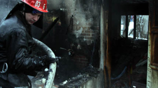 Пожар горя в селскостопанска фирма в Добрич