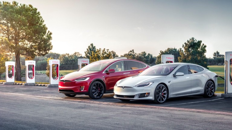 Tesla инсталира зарядна станция в трети град у нас 