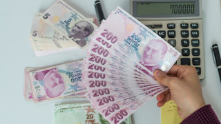 Турската валута в четвъртък отслабна с над 3 спрямо долара