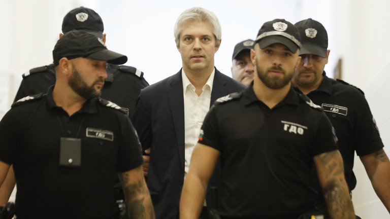 Апелативните съдии, гледащи мярката на Благомир Коцев, си направиха отвод