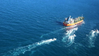 Японски танкер за превоз на химикали се удари в товарен