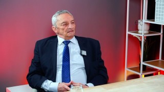 В България около 45 5 от пенсионерите а това са близо