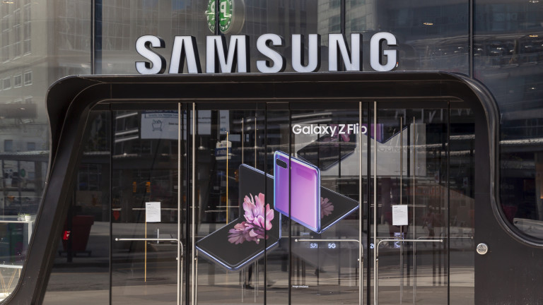 Samsung Electronics отчете във вторник спад от около 35% на