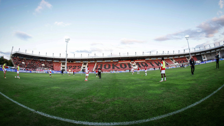 Локомотив (Сф) 0 : 0 ЦСКА 7′ Единият от двамата
