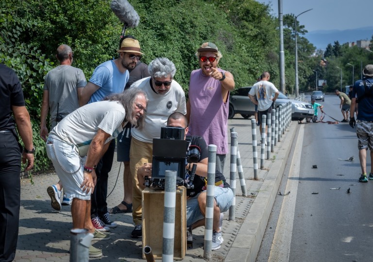 Магърдич Халваджиян и Димитър Митовски на снимачната площадка на