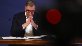 Сръбската служба за сигурност предупреди президента Александър Вучич да не