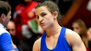 Биляна Дудова достигна до полуфиналите на Световното първенство по борба