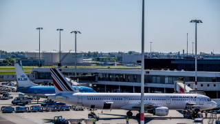 Амстердамското летище Схипхол спря работа заради проблем със системите за