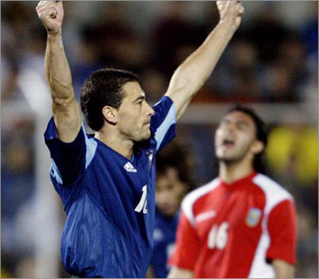 Аржентински бос плаши със смърт треньори и футболисти