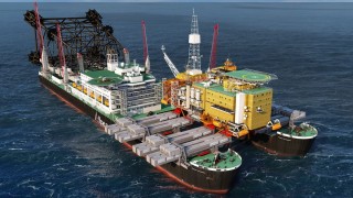 Гигантският кораб "Пионерски дух" вече е в Черно море (Снимки и Видео)