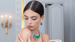 Дева Касел по стъпките на майка си