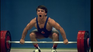 Положението на великия щангист Наим Сюлейманоглу се подобрява Той вече