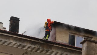 Пожар пламна в пловдивски ресторант съобщи БНТ На място са