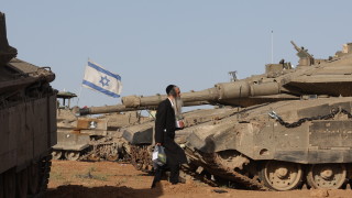 Израелският военен кабинет е инструктирал преговорния екип да продължи усилията