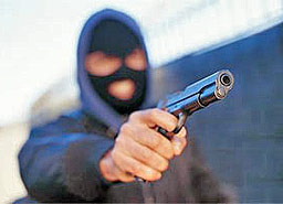 Въоръжени ограбиха бензиностанция край Сливен