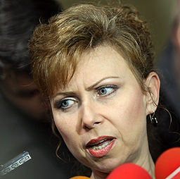 Прокуратурата с лютеници и лаещи кучета няма да се занимава