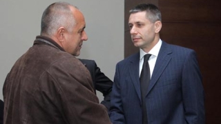 Борисов удари рамо на Радо Стойчев