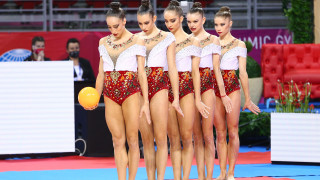 Ансамбълът на България спечели титлата на пет топки на финалите