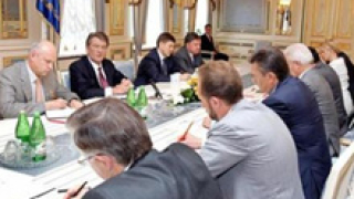 Юшченко и Янукович се споразумяха за предсрочни избори