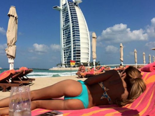 Моника Валериева показа дупе от Дубай