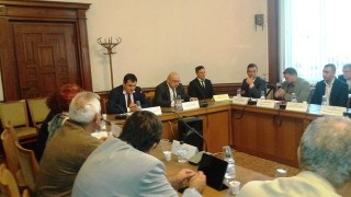 Министърът на младежта и спорта Красен Кралев присъства в Народното