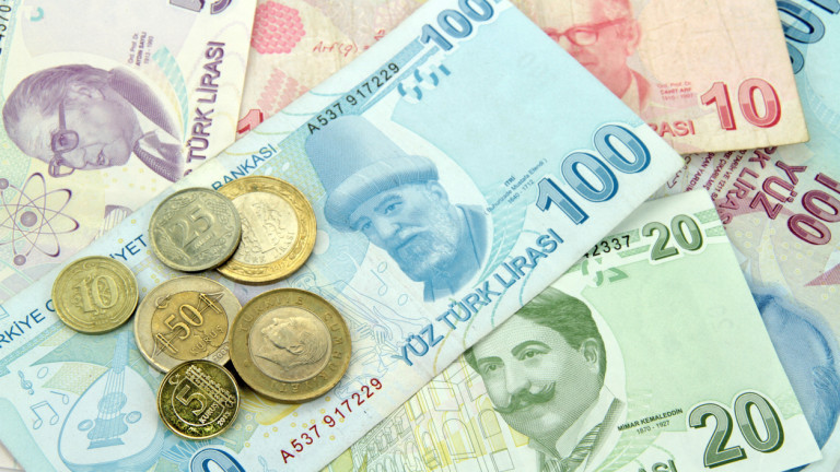 Нов исторически спад за турската лира. Валутата завършва най-лошия си месец от 2018-а насам