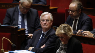 Френският парламент ще гласува вот на недоверие в сряда вечер