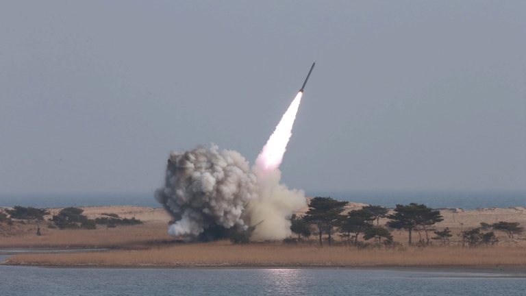 Северна Корея направи опит с нов ракетен двигател