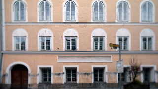Австрия превръща родната къща на Хитлер в полицейски участък