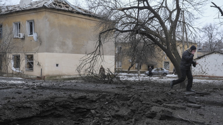 Украйна отрича да е ударила пазара в Донецк