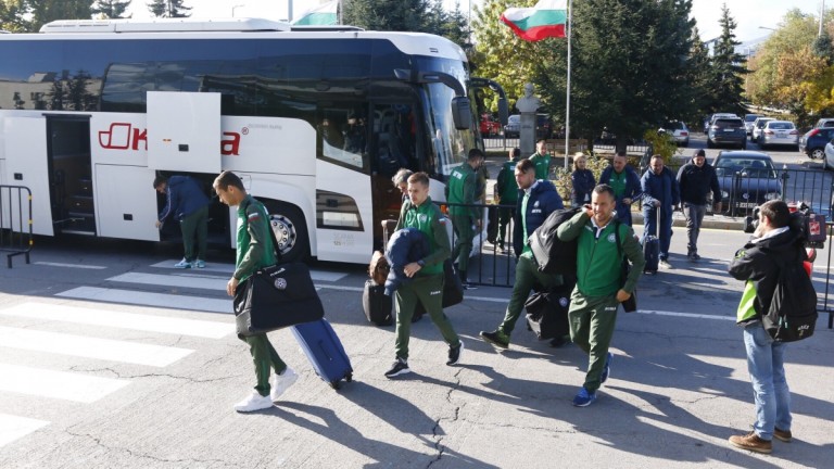 Националният отбор на България по футбол вече е в Люксембург,
