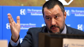 Италианският вътрешен министър Матео Салвини се присъедини към европейска популистка
