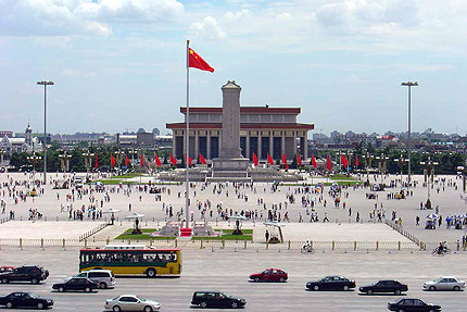 Китай приветства Сноудън "за свалянето на лицемерната маска на Вашингтон"