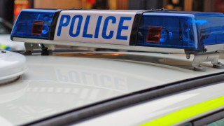 Обвиниха полицай в терористично престъпление във Великобритания след като е