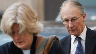 Роднините на британското кралско семейство са многобройни като често се