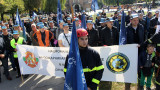  Пожарникари на митинг против неналичието на пари за службата и ниските заплати 