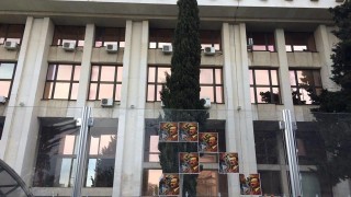 Проверяват прокурор, отказал да наказва за разлепяне на плакати на Хитлер