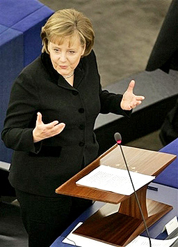 Меркел: Новият шеф на НАТО ясен до края на деня