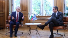 Гръцкият премиер настоя пред Денков за повече тристранни дискусии с Румъния