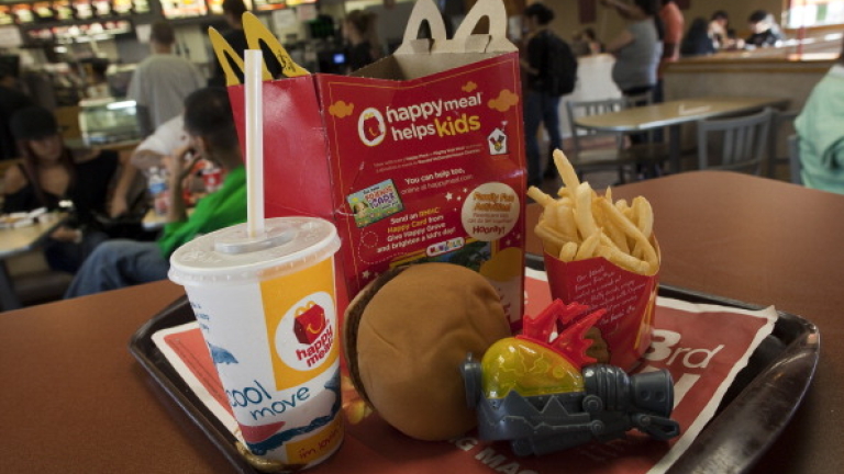 За жалост на децата: McDonald’s няма да раздава играчки в Happy Meal