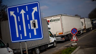 Цените на автомобилните горива в Чехия ще бъдат ограничени от